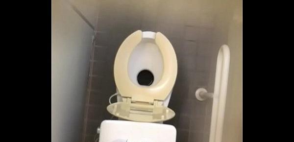  Japanese toilet